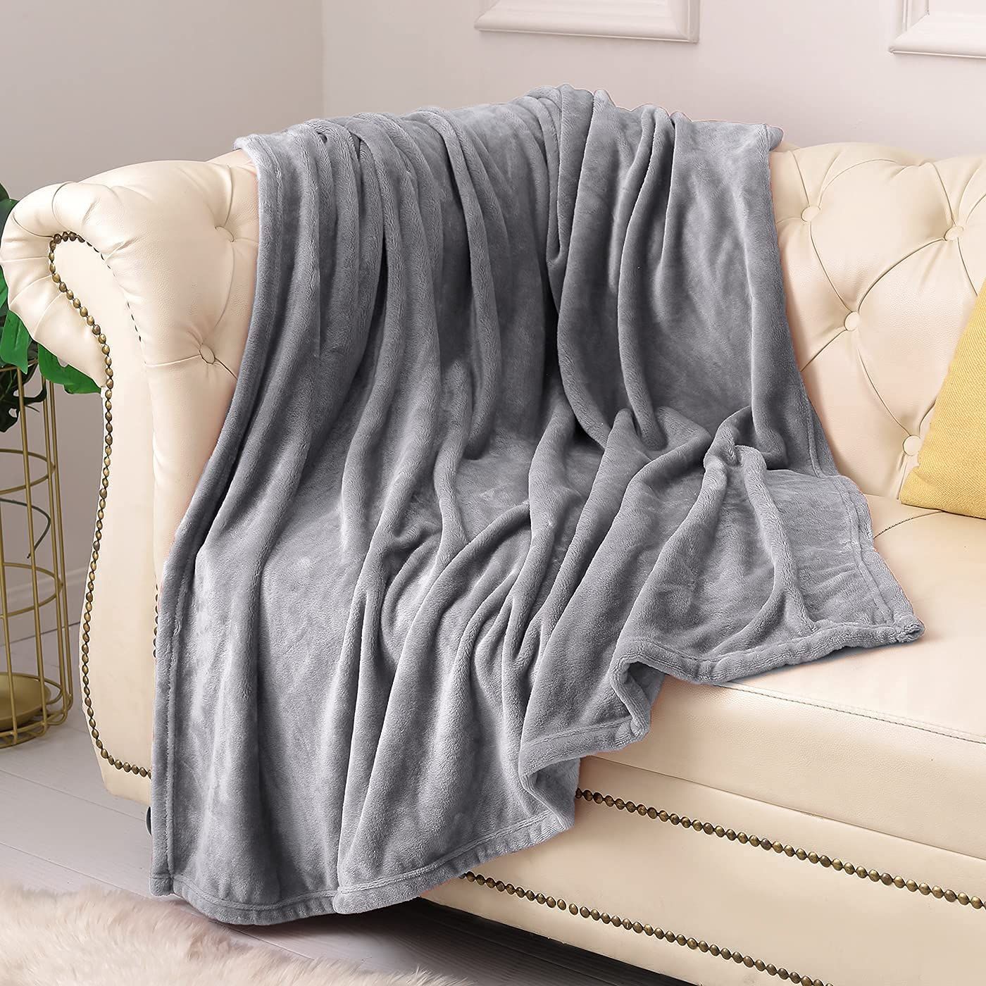 dorm room decor: fleece throw